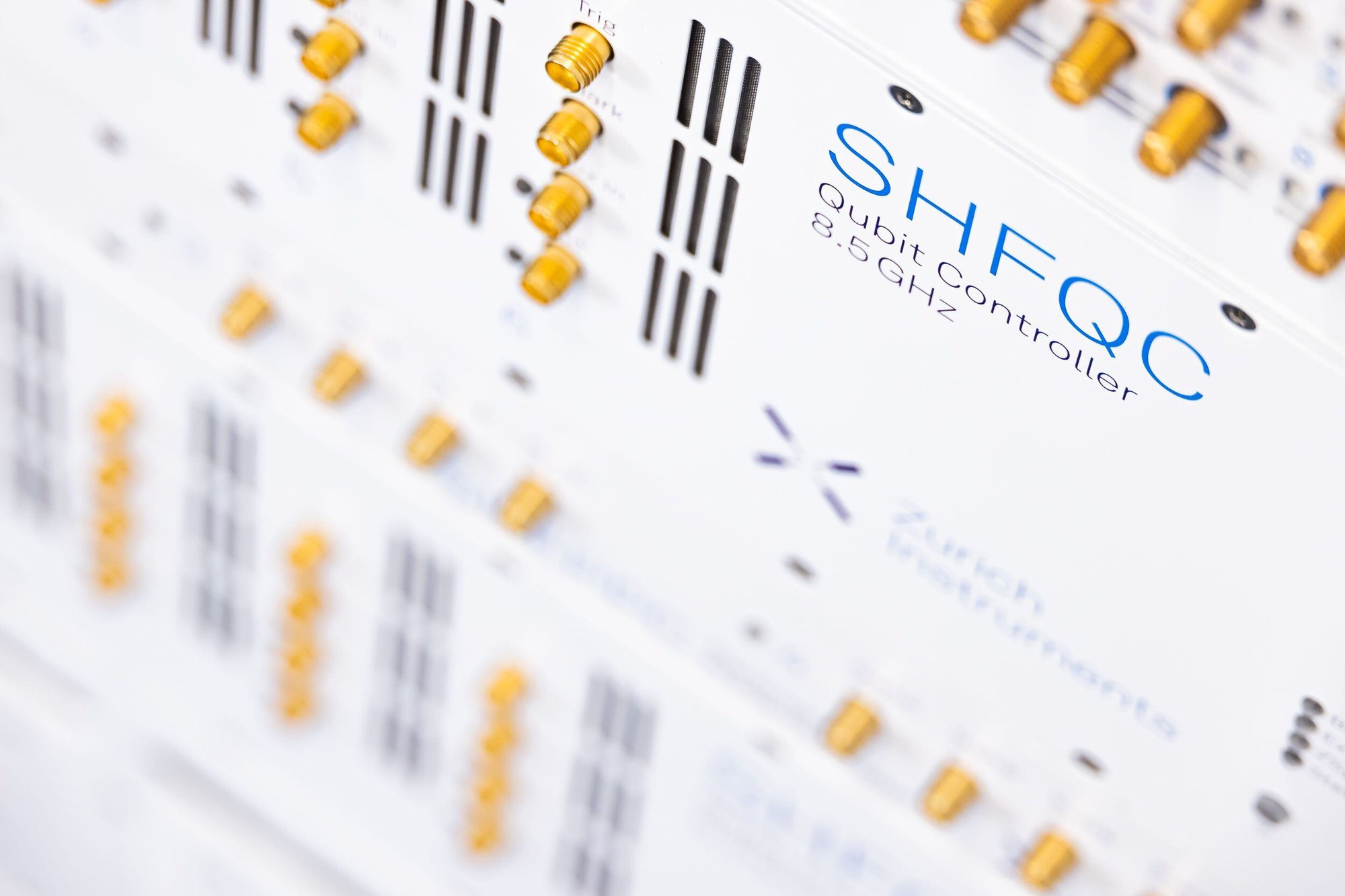 Eliminate Noise from the Control Electronics with Zurich Instruments